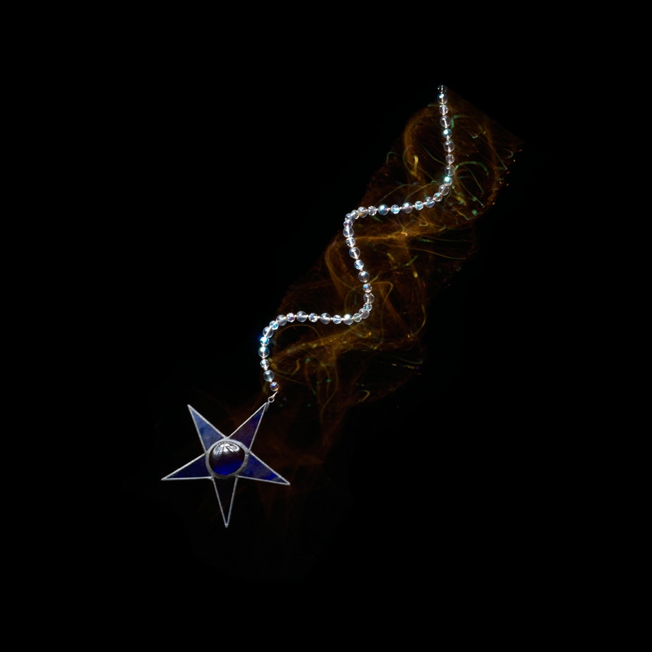 lighting-demo photography  being-arty-and-dragging-the-shutter IV